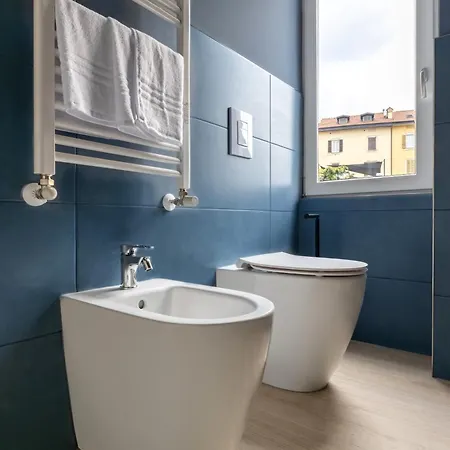 Bilocale Blu Con Terrazzo 5 Minuti Dalla Stazione