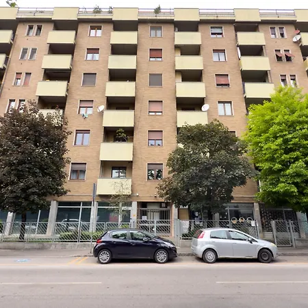 Bilocale Blu Con Terrazzo 5 Minuti Dalla Stazione
